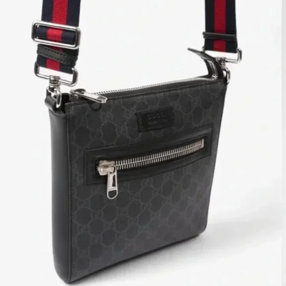 Gucci GG Supreme Coated Canvas Messenger Crossbody Bag - Picture 4 of 10